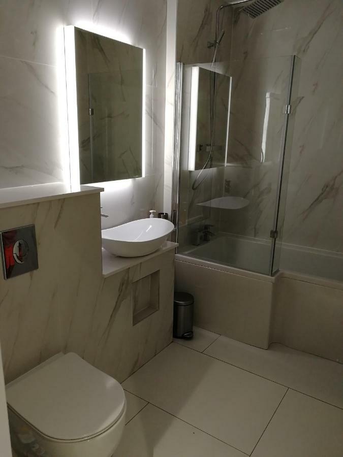 Luxury Apartment, Currangate Apartment *