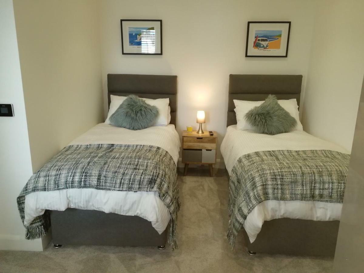 Luxury Apartment, Currangate