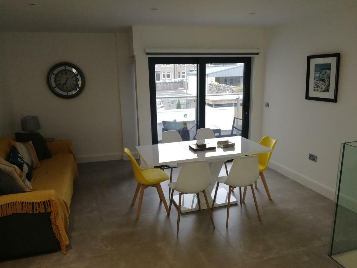 Apartment Luxury Apartment, Currangate